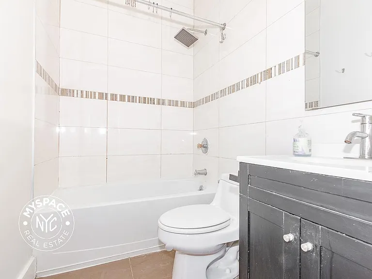 677 Quincy St #1L — Photo 7