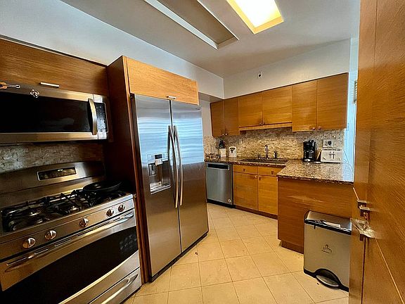 4th image of 8144 192nd St