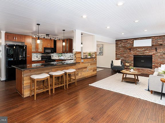4th image of 2401 Wittington Blvd