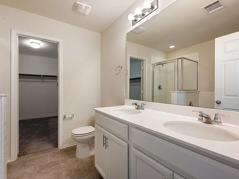 110 Russet Trl — Photo 33