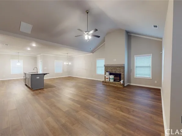 402 Sunset Drive, Statham, GA 30666