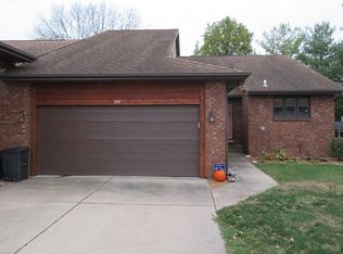 2009 Vista Lake Ct, Springfield, IL 62704