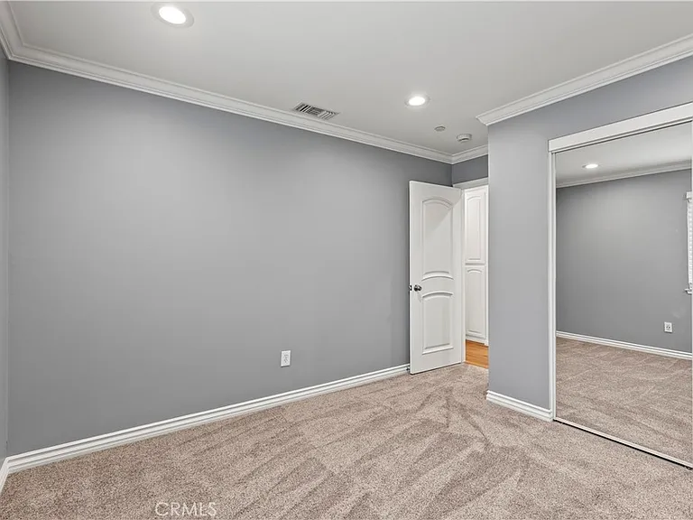 1096 Canyon View Dr — Photo 31