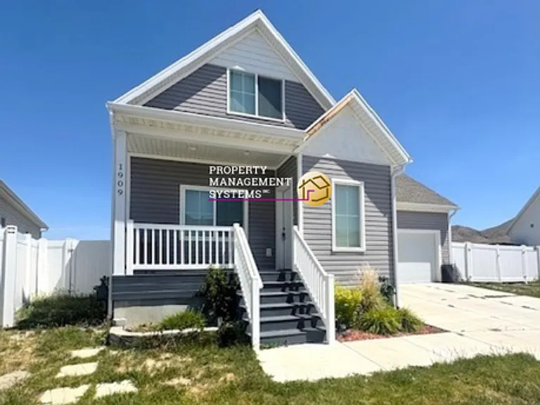 1909 E Magnolia Cir — Photo 26