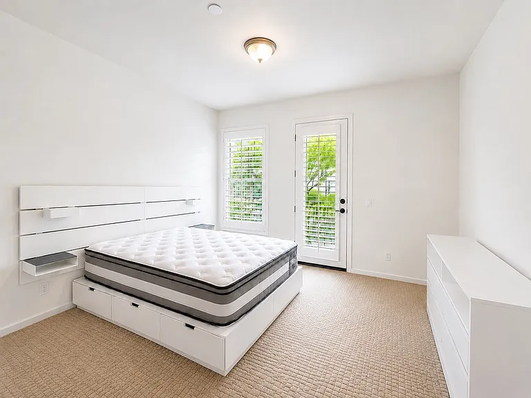 827 Terrace Ln E #10 — Photo 24