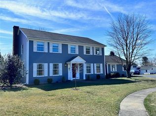 3864 Thomas Dr, Emmaus, PA