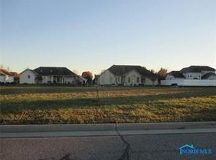64 Clairmont Ave, Napoleon, OH 43545