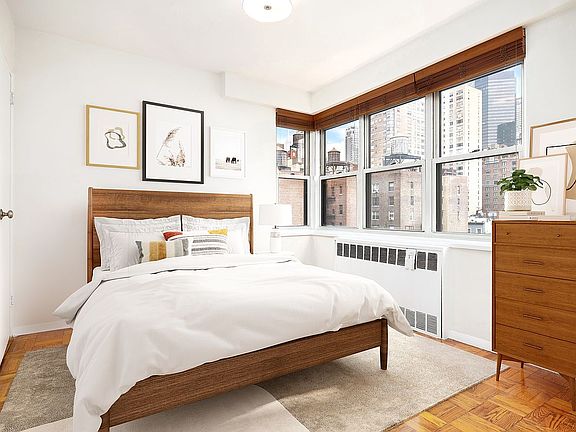 4th image of 166 E 35th St APT 10C