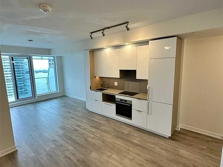 28 Freeland St #2601 — Photo 12