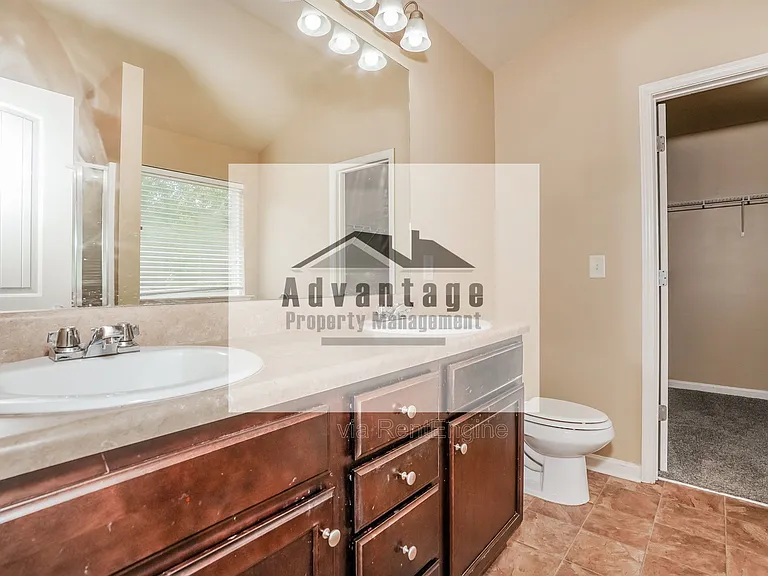 133 Centerra Springs Dr — Photo 9