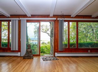 7 Arbutus Ln, Stony Brook, NY 11790