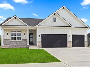 16307 Ironwood Ln, Urbandale, IA 50323