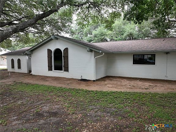 2nd image of 1320 S Rivercrest Dr