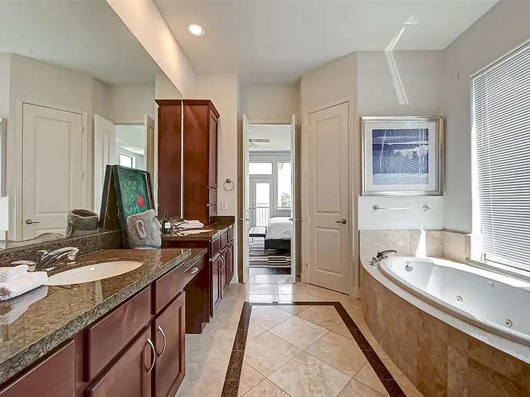 5202 Rose St — Photo 22