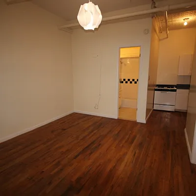 Rented by Nooklyn NYC LLC | media 22