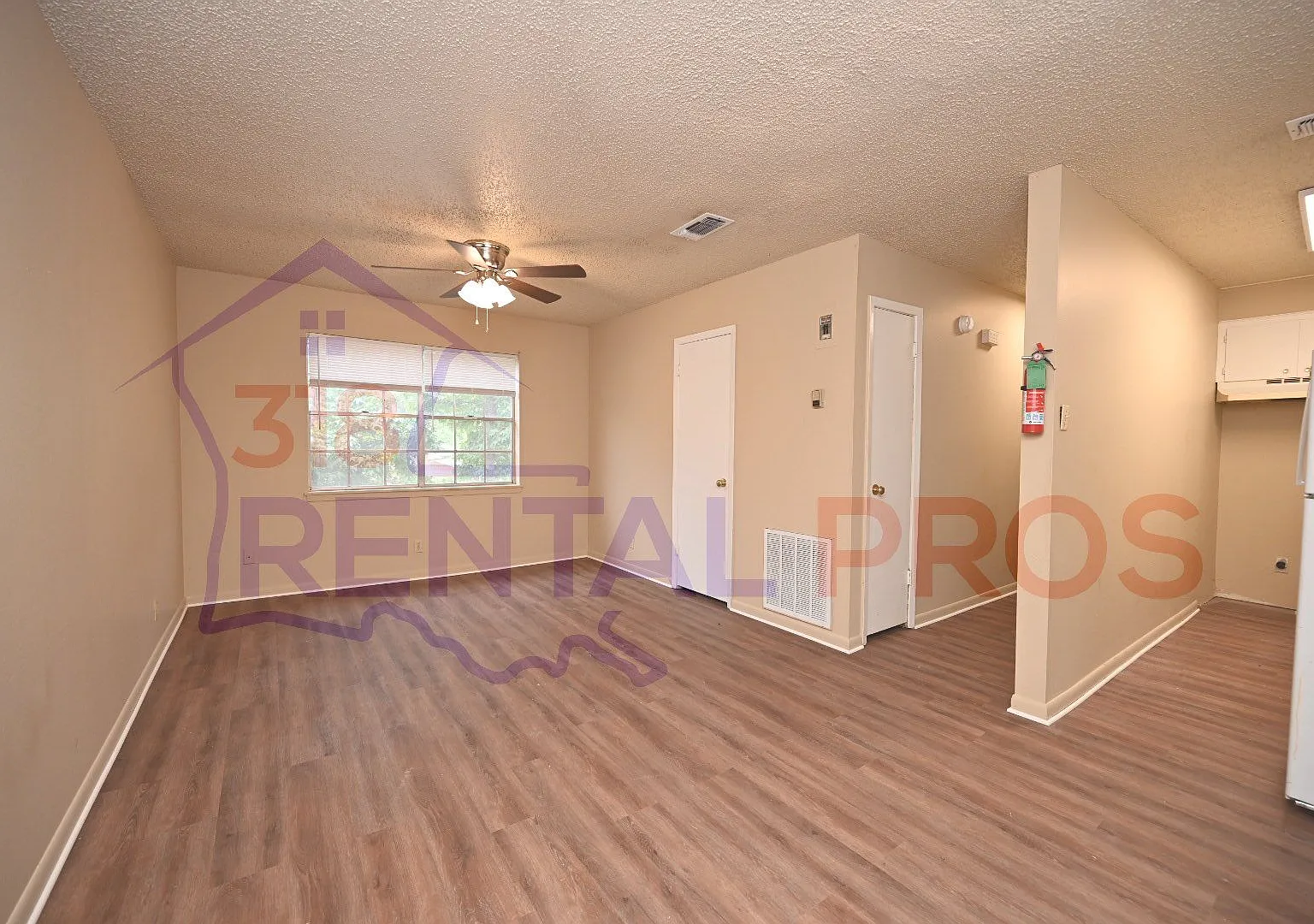Raintree Apartments — Photo 2
