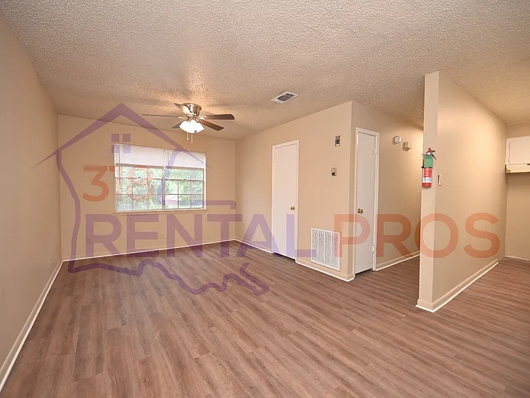 1701 W California Ave — Photo 12