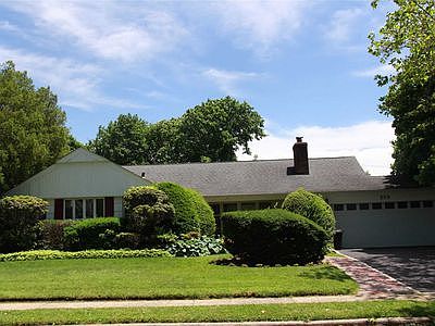1st image of 258 Waverly Ave