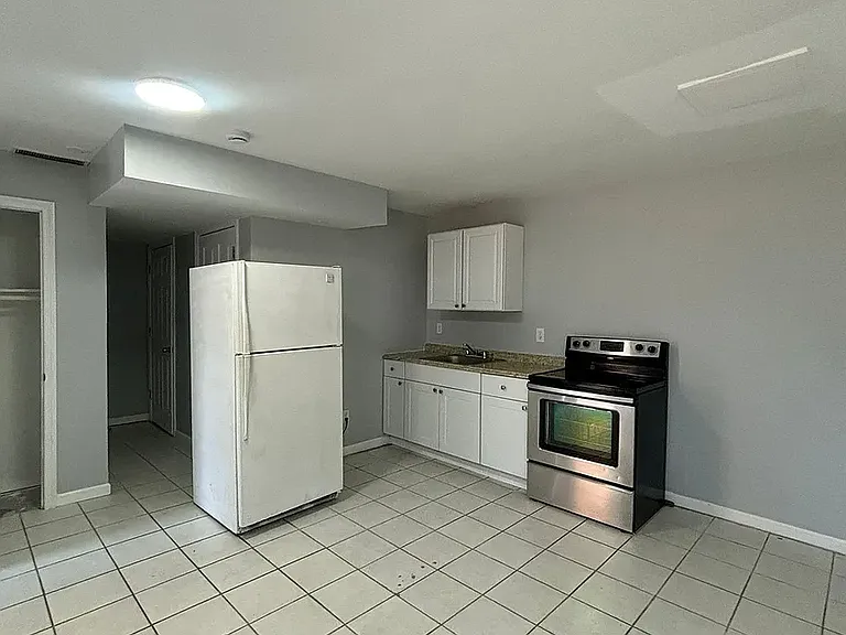 531 S 18th St #5D — Photo 2