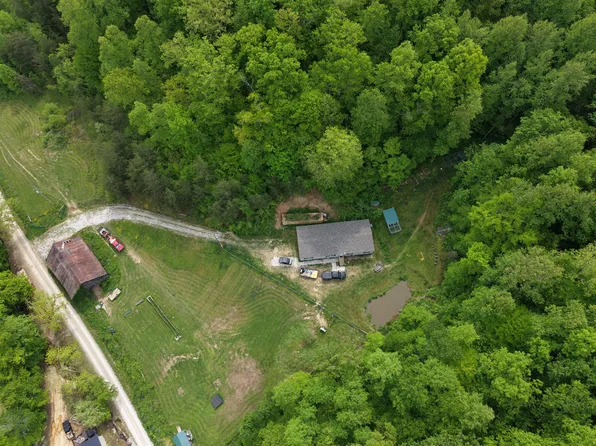 626 Caney Fork Rd, Booneville, KY 41314