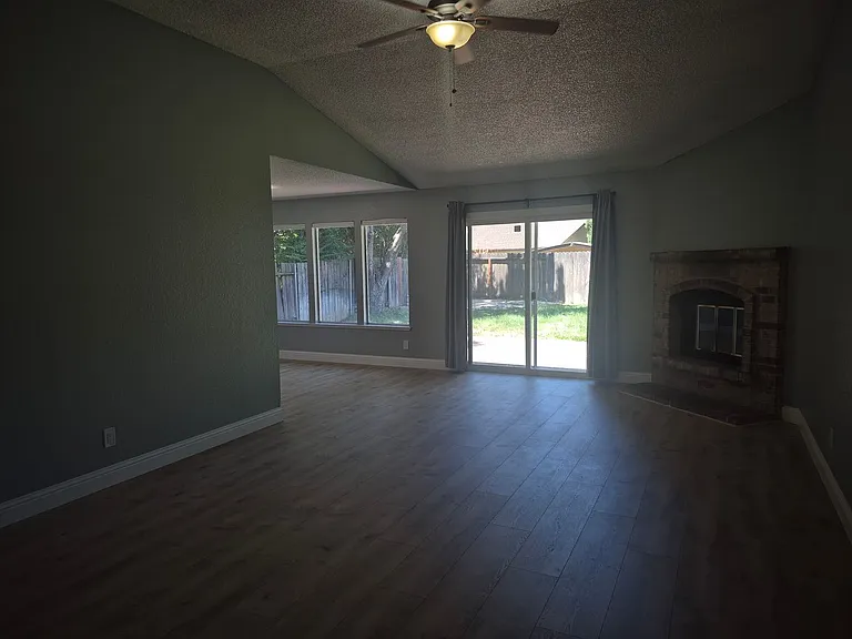 1157 Socorro Way — Photo 4