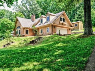 307 Lakeview Rd, Caryville, TN 37714
