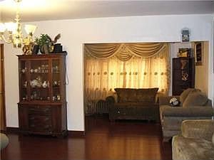 3rd image of 58 Crystal Ave