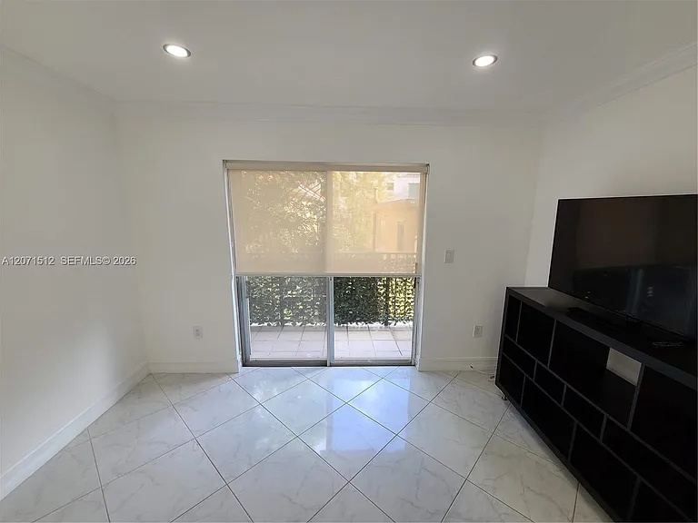 750 Michigan Ave #203 — Photo 20