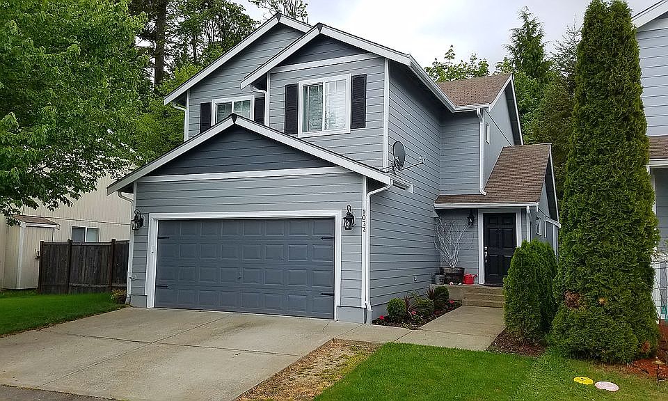 1st image of 1077 NE Beaumont Ln