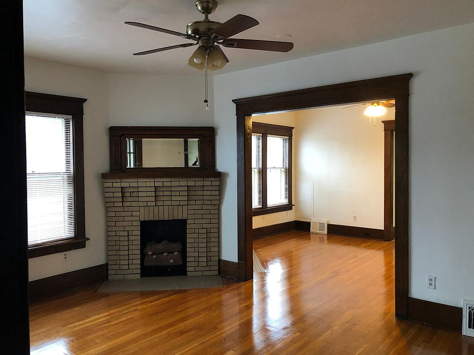1st image of 261 E 6th St #C