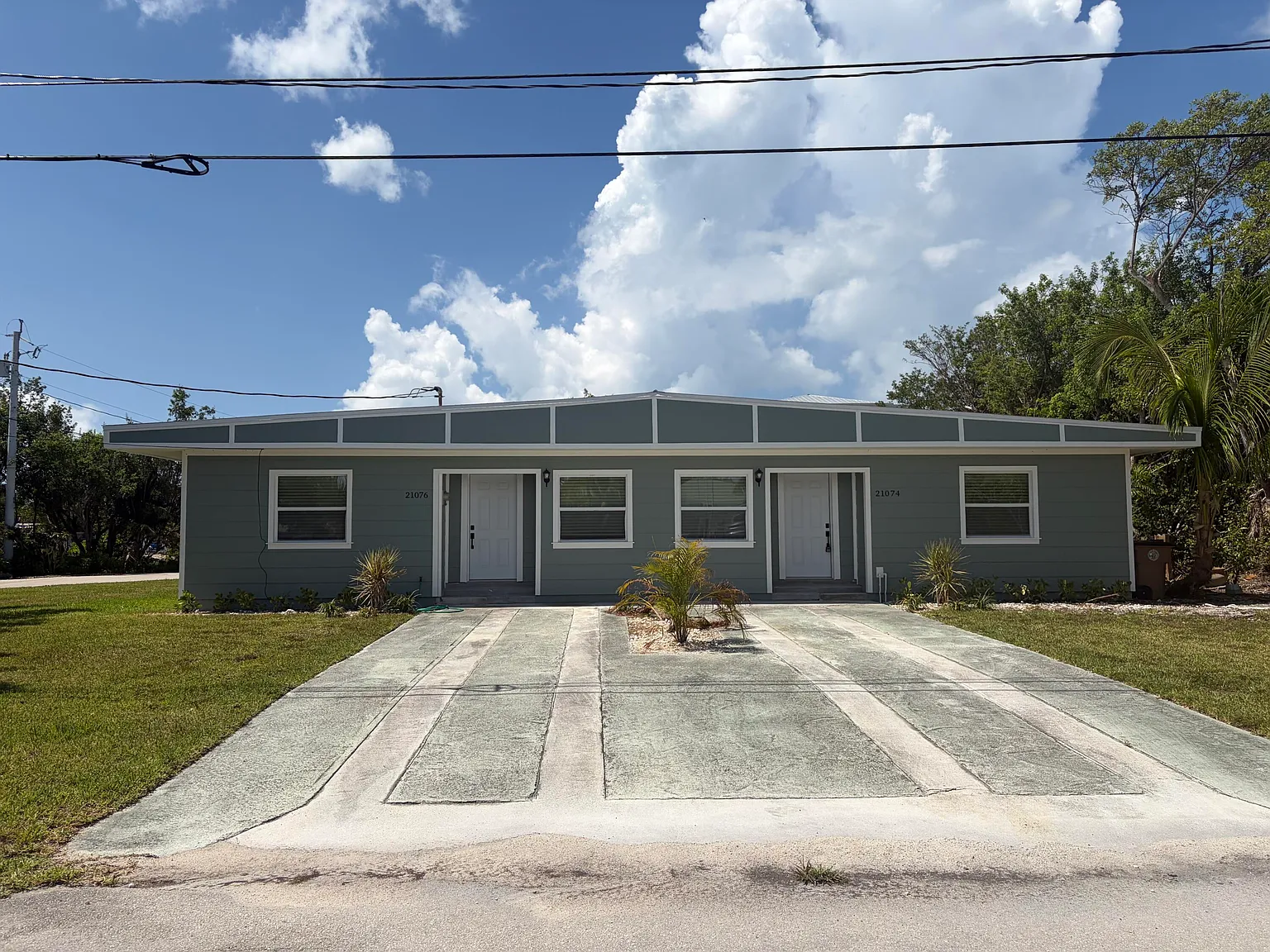 3 bed, 2.0 bath, $3,300 — Photo 2