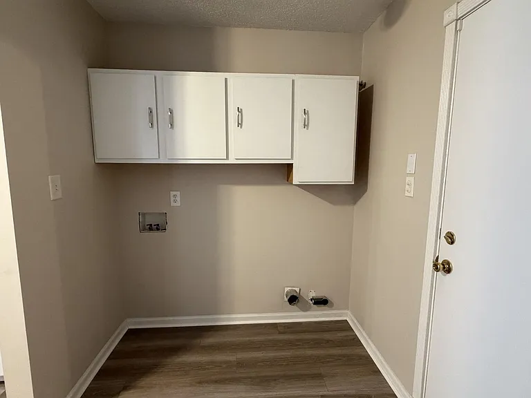 137 Camforth Dr — Photo 16