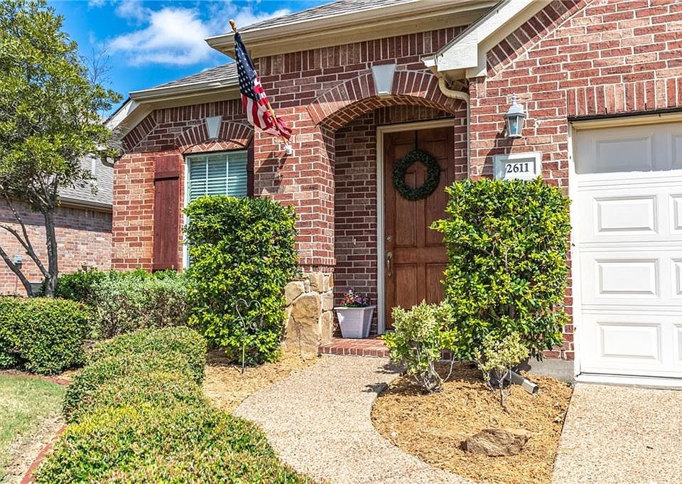 1st image of 2611 Greyhawk Dr