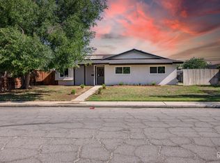 1112 San Vicente Dr, Bakersfield, CA 93307