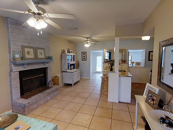 3rd image of 1119 10TH Street N