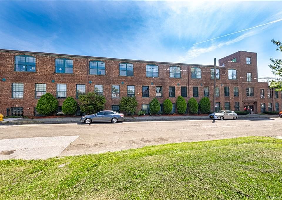 1st image of 44 Johnes St #209-J