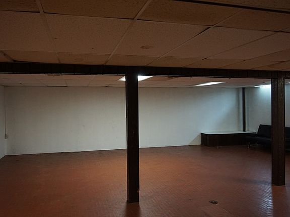 4th image of 3858 Martin Rd