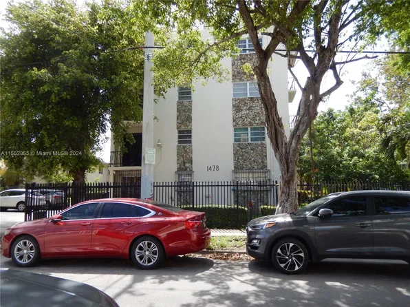 1478 NW 1st St APT 204, Miami, FL 33125