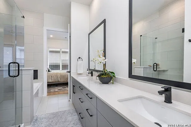 719 E Locust St #3110 — Photo 29