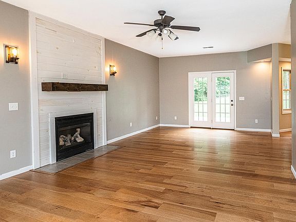 4th image of 4408 S Sophia Ct