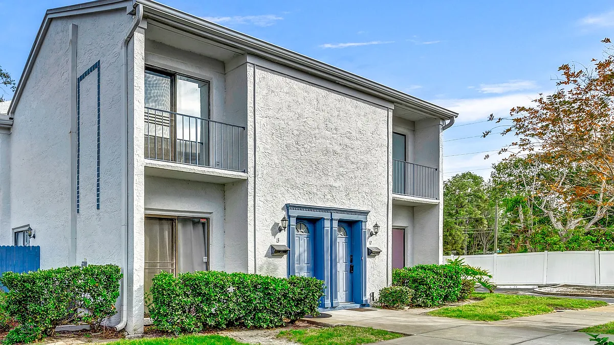 Building Photo - 8800 Bardmoor Blvd #12