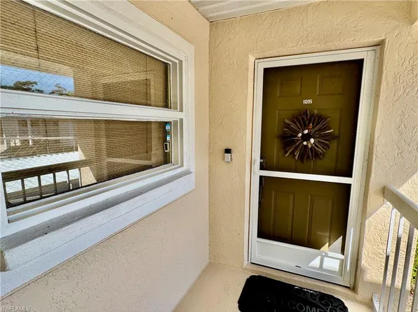 645 Squire CT #202, NAPLES, FL 34104