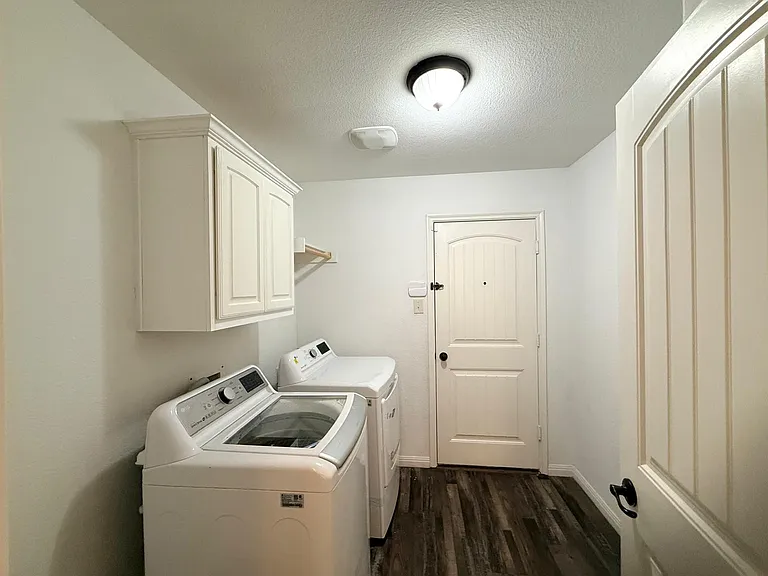 160 Stevenson Dr — Photo 34