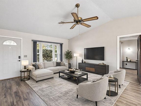 2nd image of 501 ANTOINETTE STREET