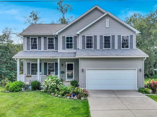 22 Garfield Ave, New Concord, OH 43762