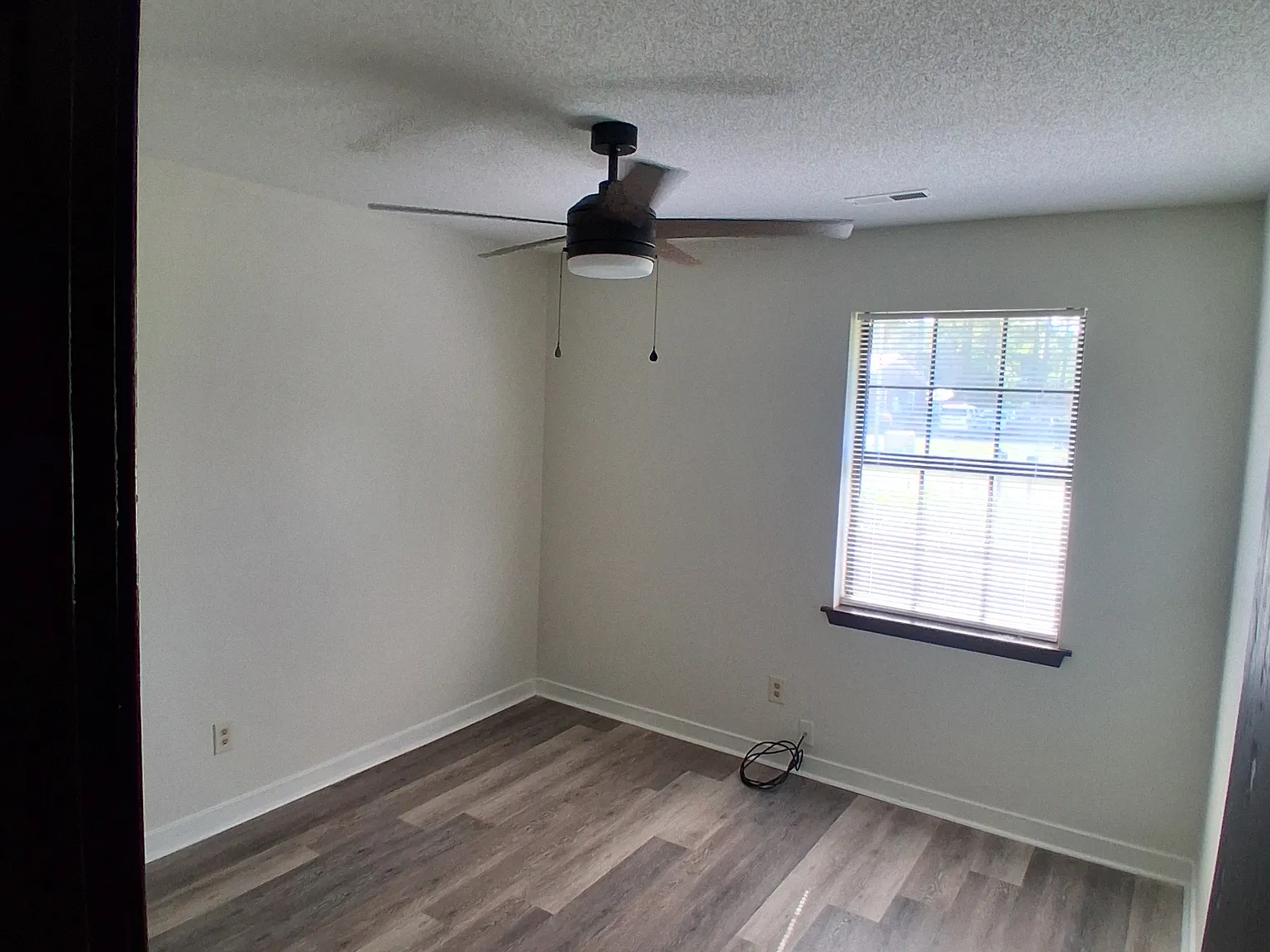 3 bed, 1109 sqft, $1,900 — Photo 3