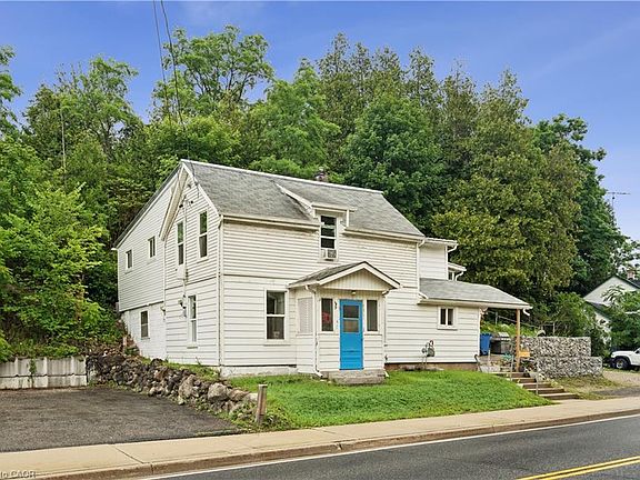 3rd image of 286 Main St S