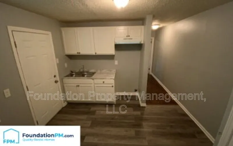 2 bed, 1.0 bath, 688 sqft, $850 — Photo 3
