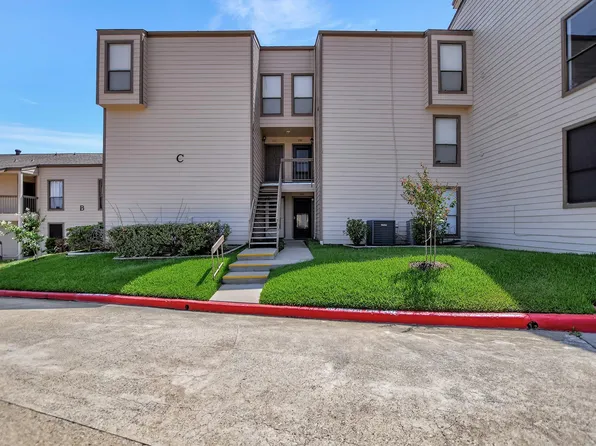 102C Lakeview Dr, Montgomery, TX 77356