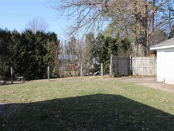 2nd image of 1130 Carmont Dr